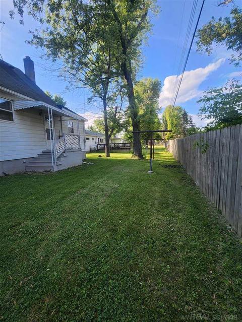 1109 Whiting, Saint Clair, MI 48079 photo 28