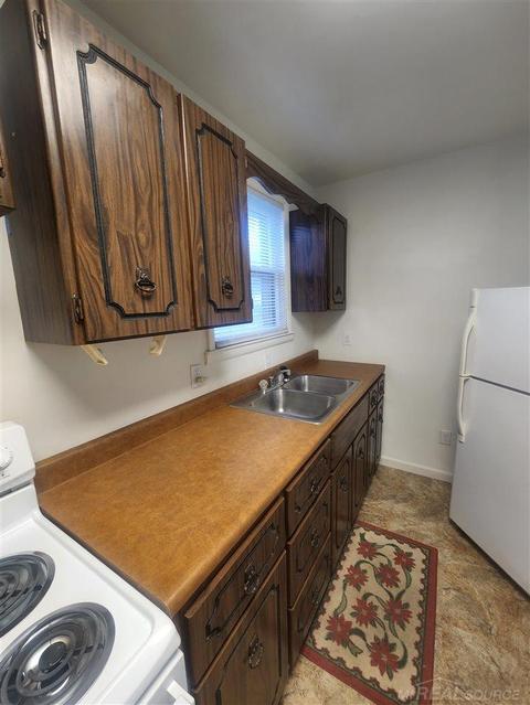 1109 Whiting, Saint Clair, MI 48079 photo 22