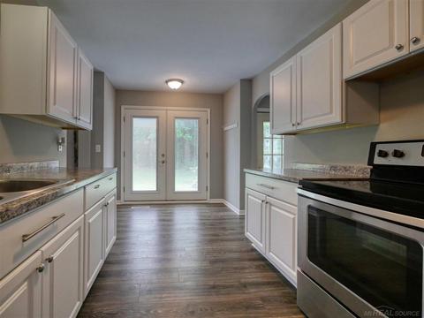 76080 North, Armada, MI 48005 photo 3