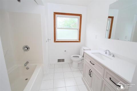 1884 N Monroe St, Monroe, MI 48162 photo 28