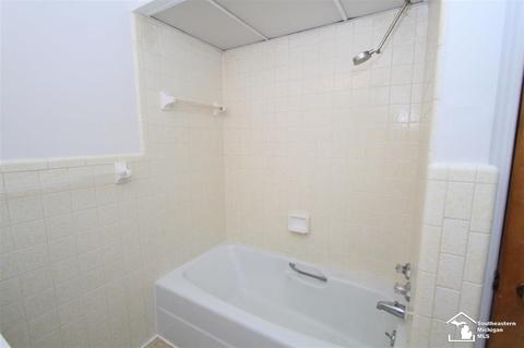 1884 N Monroe St, Monroe, MI 48162 photo 23