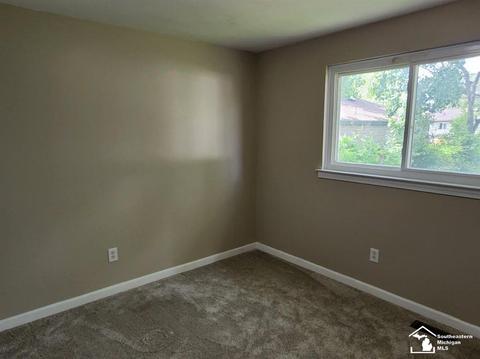 30546 Leroy St, Romulus, MI 48174 photo 11