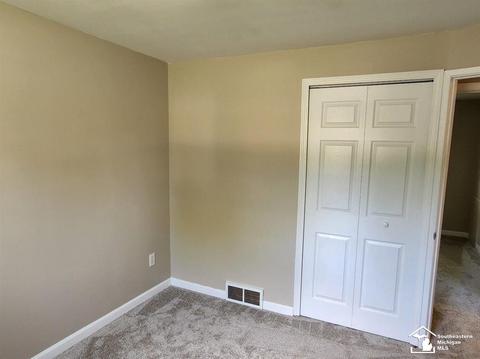 30546 Leroy St, Romulus, MI 48174 photo 14