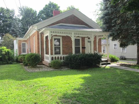 146 E Butler St, Adrian, MI 49221 photo 1