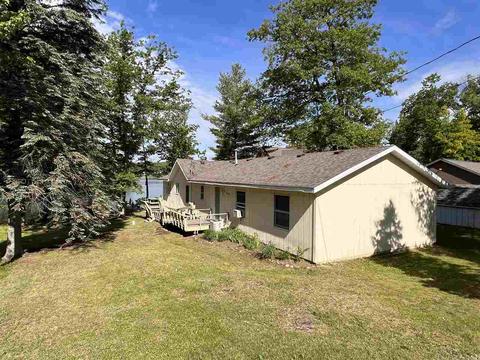 1448 Grant Ave, Harrison, MI 48625 photo 2