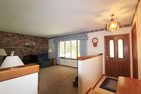 10075 W Coldwater Rd, Flushing, MI 48433 photo 6