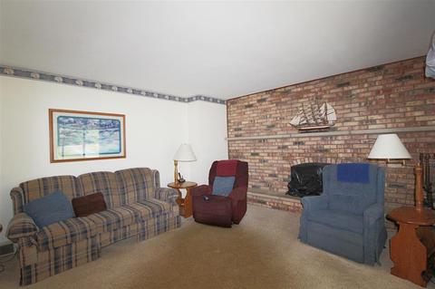 10075 W Coldwater Rd, Flushing, MI 48433 photo 5