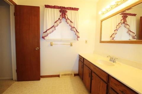 10075 W Coldwater Rd, Flushing, MI 48433 photo 17