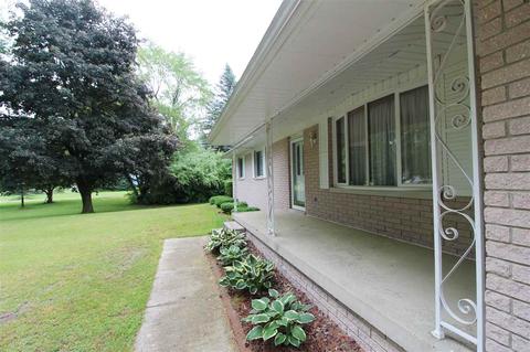 10075 W Coldwater Rd, Flushing, MI 48433 photo 2