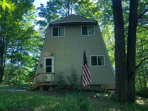 3278 Lakeshore Ln, Gladwin, MI 48624 photo 1