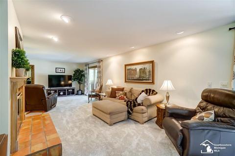 400 E Hurd Rd, Monroe, MI 48162 photo 17