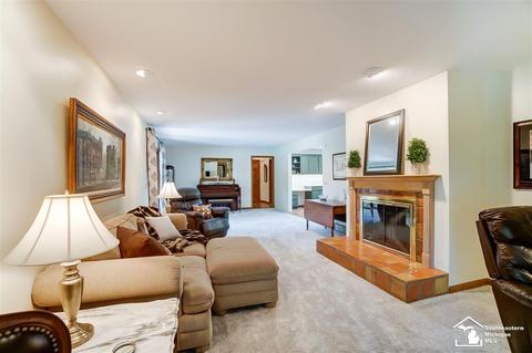 400 E Hurd Rd, Monroe, MI 48162 photo 19