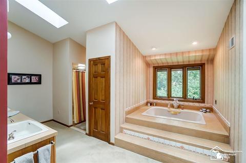 400 E Hurd Rd, Monroe, MI 48162 photo 38