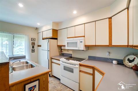 400 E Hurd Rd, Monroe, MI 48162 photo 78