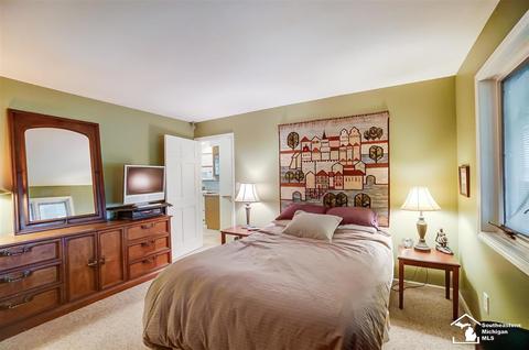 400 E Hurd Rd, Monroe, MI 48162 photo 82