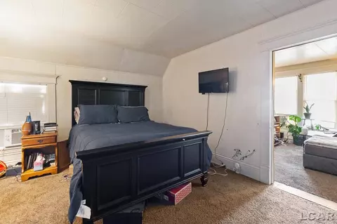 903 E Hunt, Adrian, MI 49221 photo 23