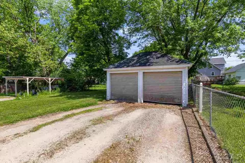 903 E Hunt, Adrian, MI 49221 photo 30