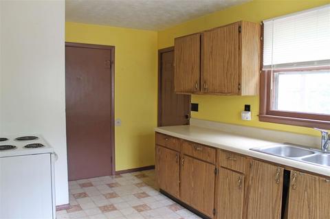 806 Division St, Owosso, MI 48867 photo 5
