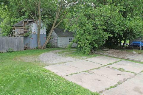 806 Division St, Owosso, MI 48867 photo 4
