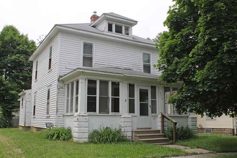 806 Division St, Owosso, MI 48867