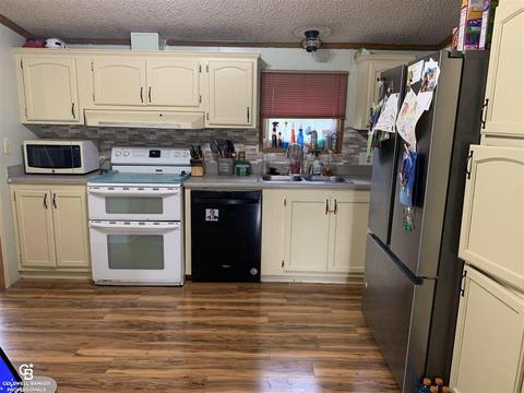 8903 Bricker, Avoca, MI 48006 photo 5