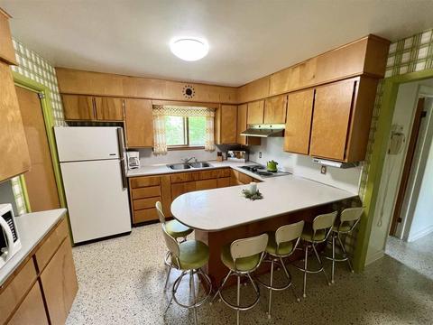 4224 E Beaverton, Clare, MI 48617 photo 4
