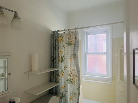 804 Thomson St, Flint, MI 48503 photo 6
