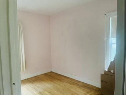 804 Thomson St, Flint, MI 48503 photo 4