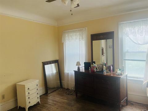 804 Thomson St, Flint, MI 48503 photo 3