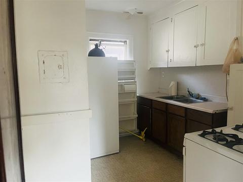 804 Thomson St, Flint, MI 48503 photo 9