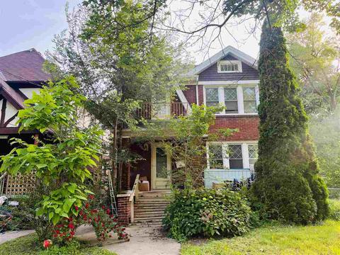 804 Thomson St, Flint, MI 48503 photo 1