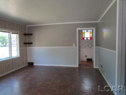 518 E Front St, Adrian, MI 49221 photo 9