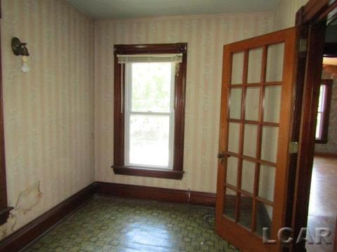 518 E Front St, Adrian, MI 49221 photo 11