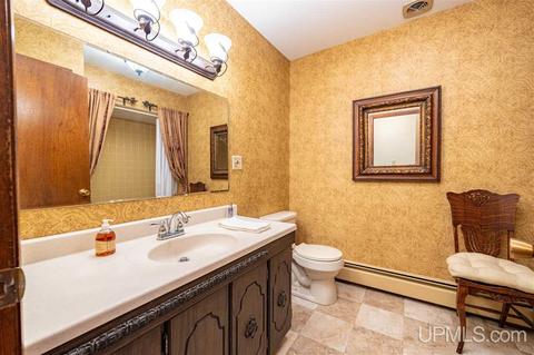 1300 Anthony, Hancock, MI 49930 photo 31
