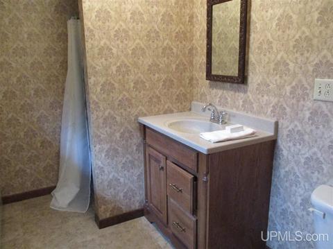 1300 Anthony, Hancock, MI 49930 photo 33