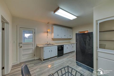 5260 N Custer Rd, Monroe, MI 48162 photo 3