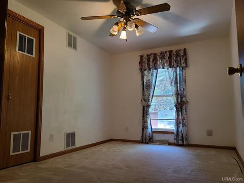 4776 17th Rd, Escanaba, MI 49829 photo 2
