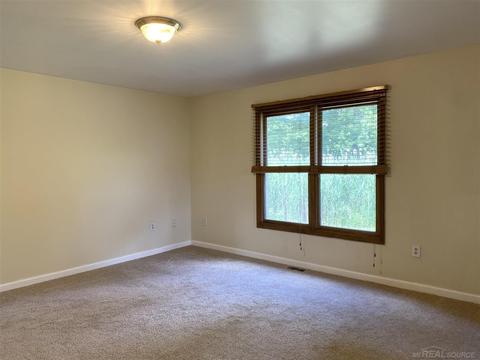 28211 Ruby Ct, New Baltimore, MI 48047 photo 18