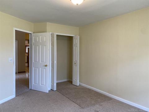 28211 Ruby Ct, New Baltimore, MI 48047 photo 28