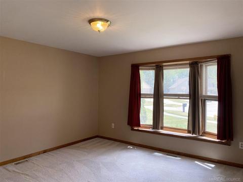 28211 Ruby Ct, New Baltimore, MI 48047 photo 23