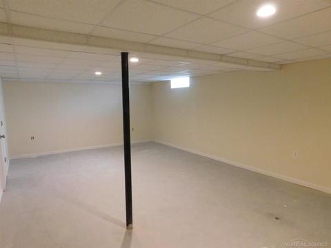 28211 Ruby Ct, New Baltimore, MI 48047 photo 37