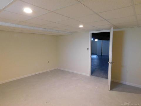 28211 Ruby Ct, New Baltimore, MI 48047 photo 35