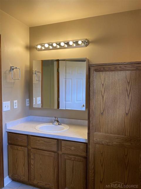 28211 Ruby Ct, New Baltimore, MI 48047 photo 20