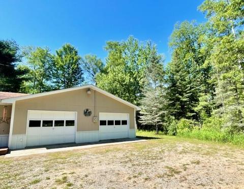 1122 E M 61, Gladwin, MI 48624 photo 4