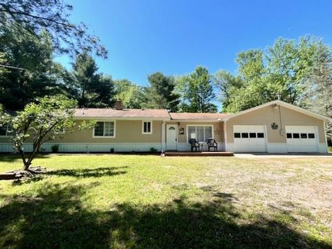 1122 E M 61, Gladwin, MI 48624 photo 1