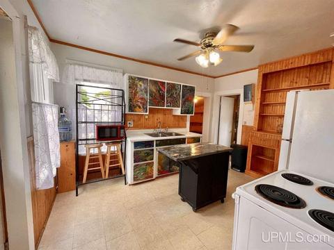 314 S 8th St, Escanaba, MI 49829 photo 12