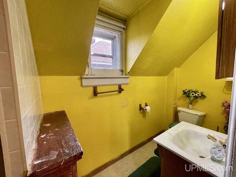 314 S 8th St, Escanaba, MI 49829 photo 21