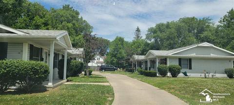 524 W Fourth St, Monroe, MI 48161 photo 1