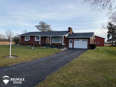 9372 E Potter Rd, Davison, MI 48423 photo 1