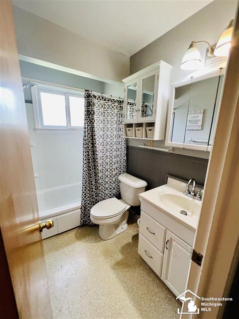 430 Theodore Dr, Monroe, MI 48162 photo 10